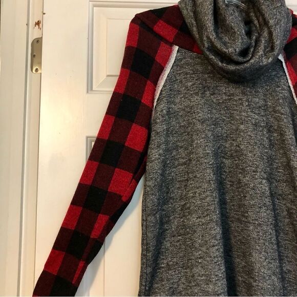 Red Buffalo Sleeve Cowl Neck Tunic From 12PM by Mon Ami, size Small - Picture 3 of 12